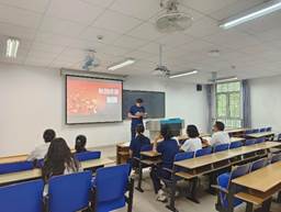 会议室里的人们AI 生成的内容可能不正确。